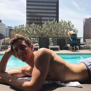 Meet your Posher, Shaw